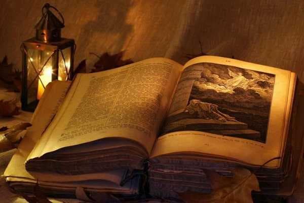 wp-content/uploads/2022/02/كتاب مقدس.jpg