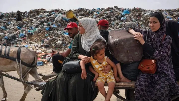 لاجئين